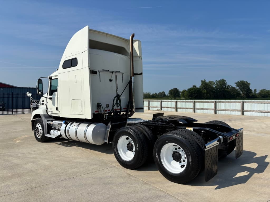 2016 Mack