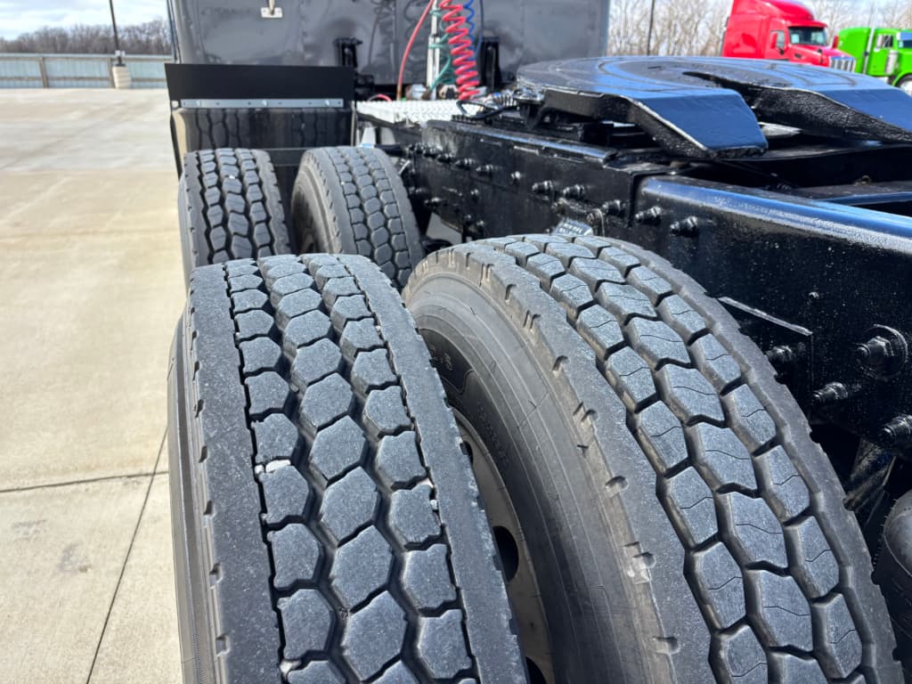 2004 Peterbilt 