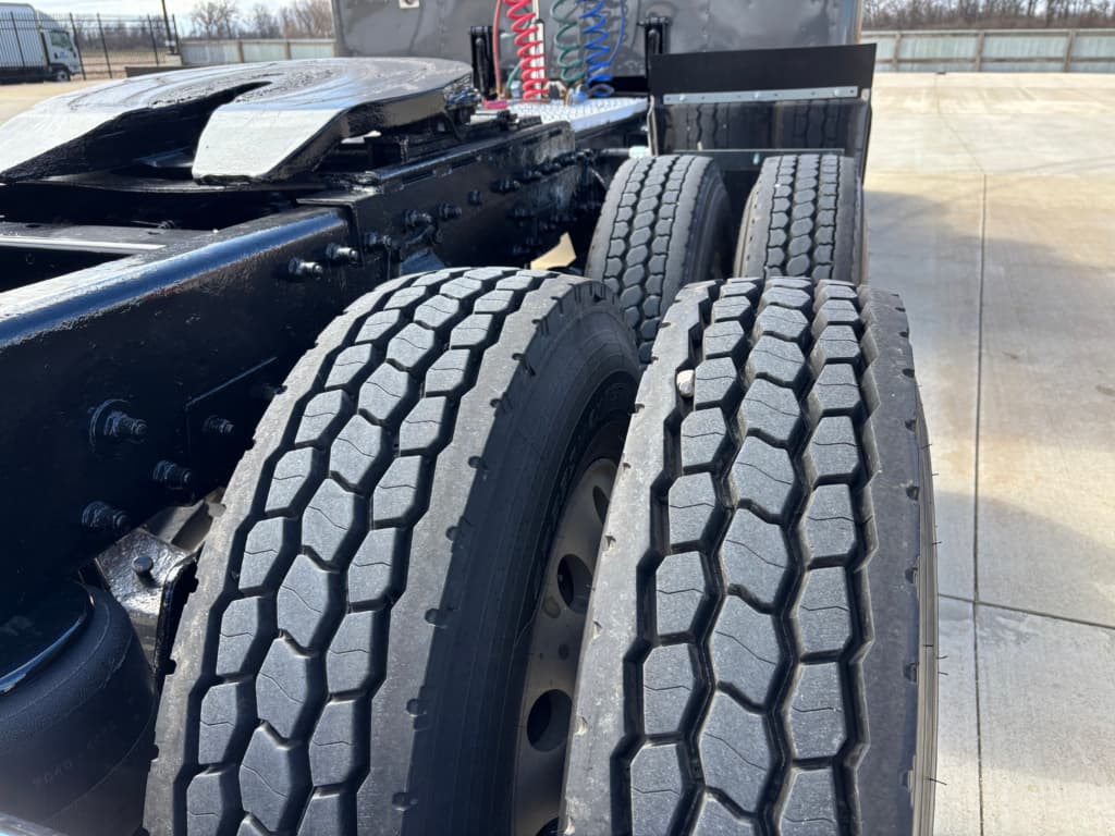 2004 Peterbilt 